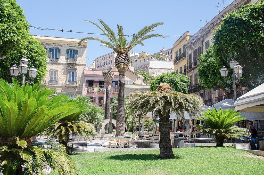 Domus Yenne Suites Cagliari Exteriér fotografie
