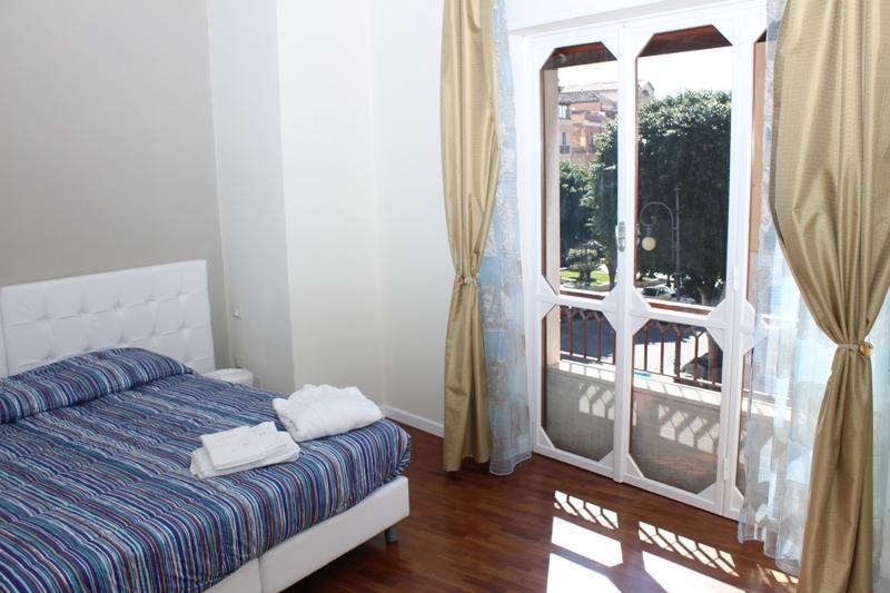 Domus Yenne Suites Cagliari Exteriér fotografie