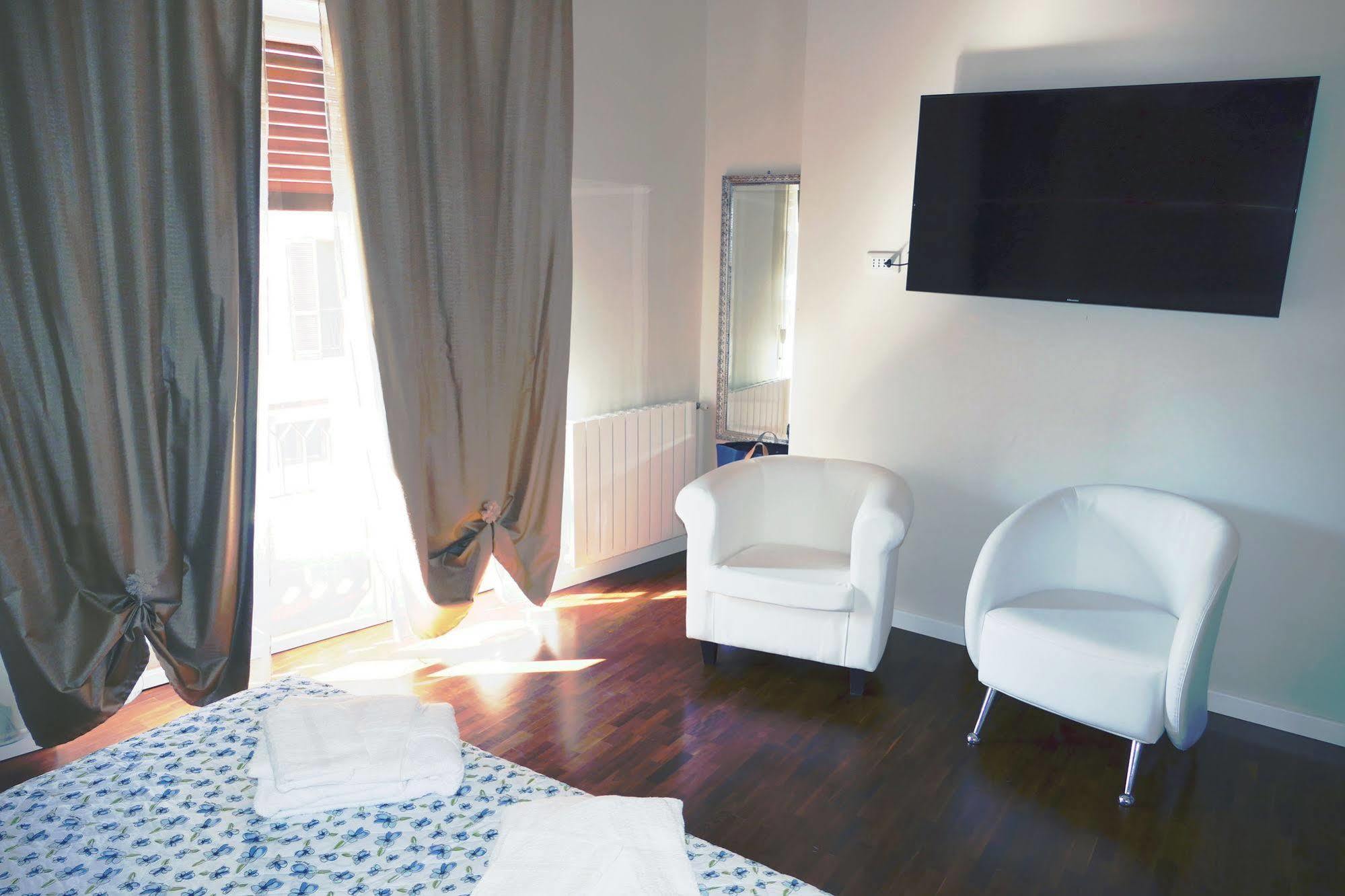 Domus Yenne Suites Cagliari Exteriér fotografie